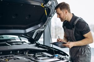 Essential Car Maintenance Tips for Dubai Drivers Before Long Road Trips – 2025 Edition